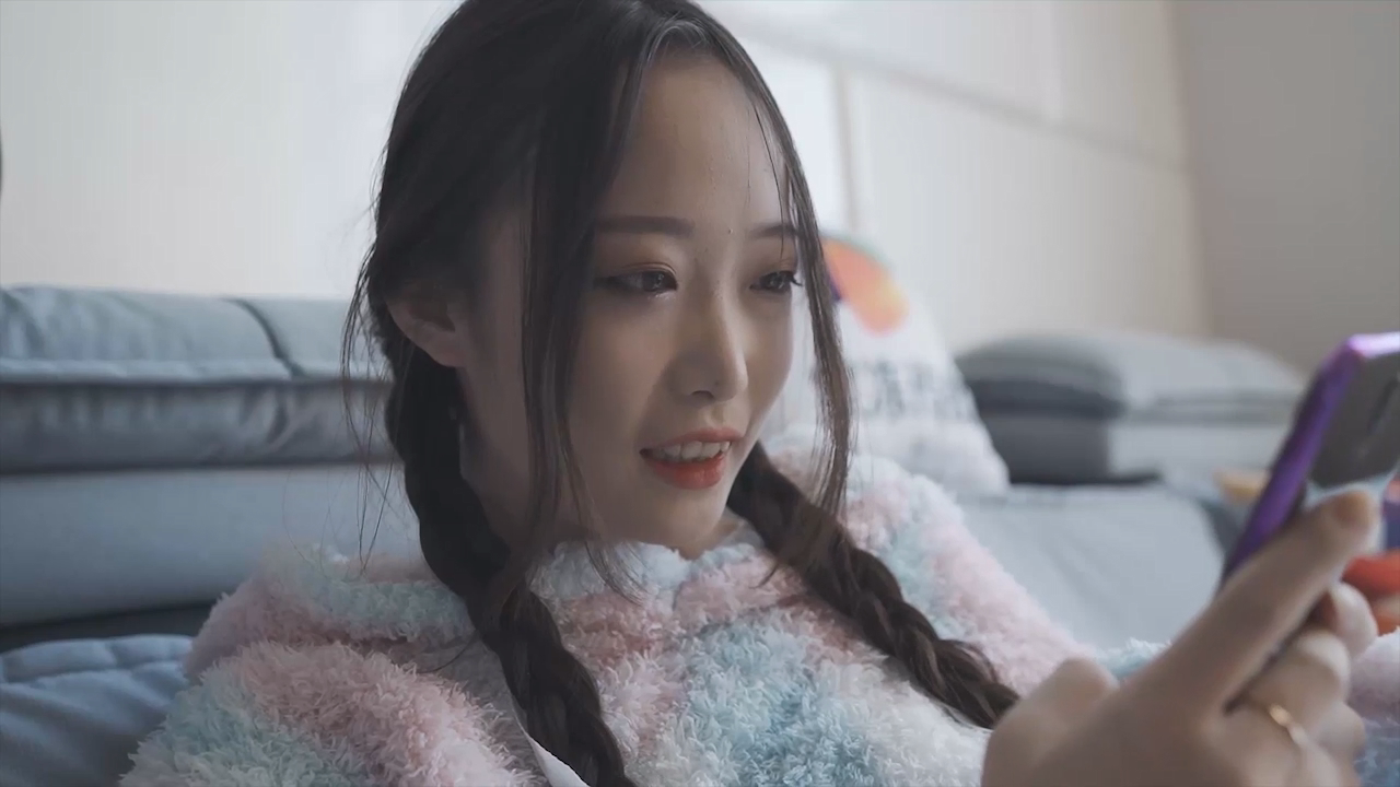 【果冻传媒】JK女约拍被摄影师用媚药玩弄.jpg